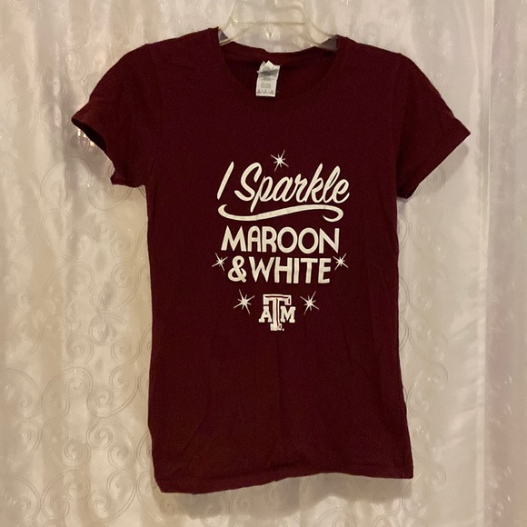 Gildan Tops - Texas A&M I Sparkle Maroon and White Shirt Womens Size Small 🔥